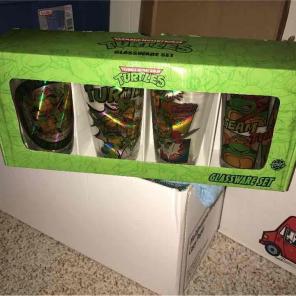 TMNT glassware set