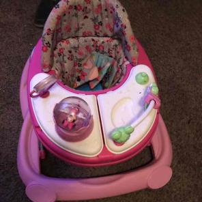 Minnie Mouse Walker