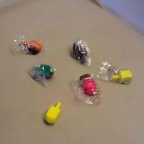 6 Dreidels great for Hanukkah
