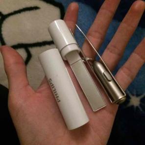 Light with mirror tweezers