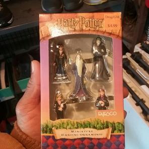 NIB HARRY POTTER MINATURE ORNAMENTS