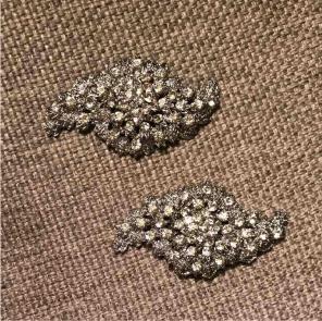 Bridal brooches like new only used once