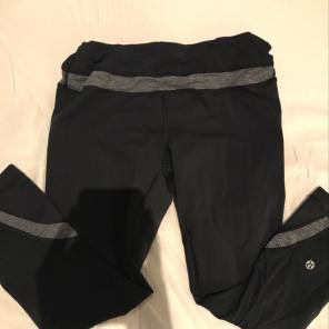 Black Lululemon Running Crops!