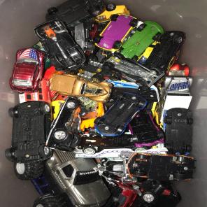 TUB OF MATCHBOX/HOTWHEELS CARS