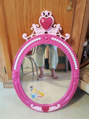 Disney princesses talking mirror