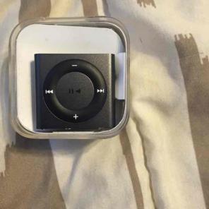 iPod shuffle grey new