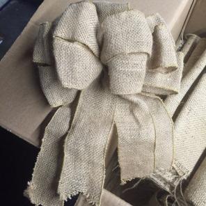 9 Burlap Wedding Bows