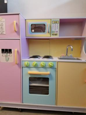 Beautiful kitchen for your kid.
