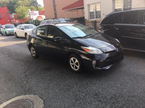 2015 Toyota Prius 12900$