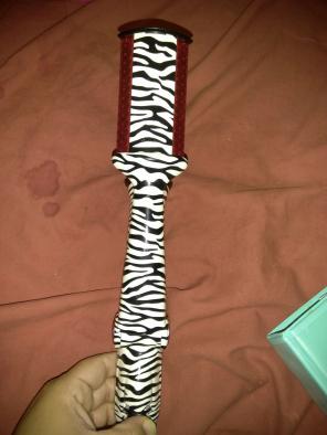Zebra print instyler straightener