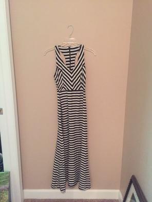Super Cute Dress With Zipper Back