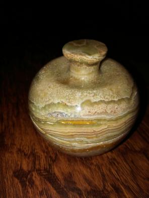 Beautiful elegant Jasper gemstone Apple