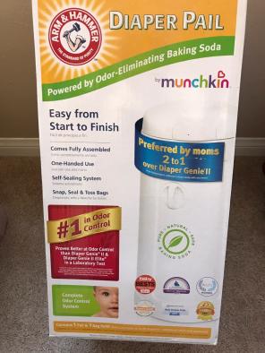 New Munchkin-Arm & Hammer Diaper Pail