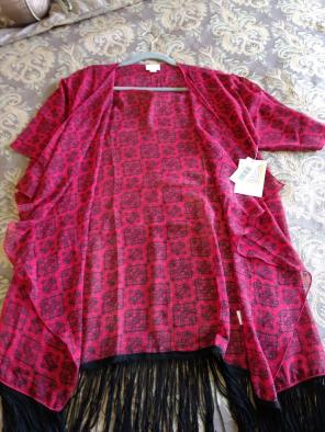 BNWT Monroe S Red with black pattern