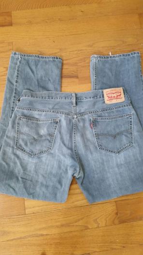 Men Levi's jeans