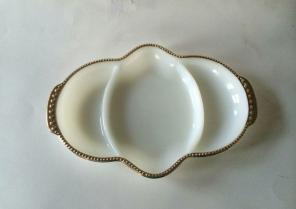 Anchor Hocking Fire King milkglass dish