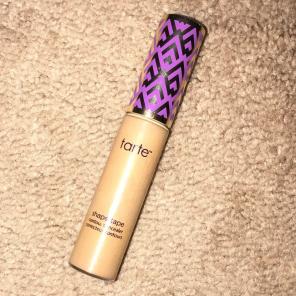 TAN SHAPE TAPE CONTOUR TARTE CONCEALER