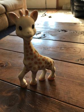 Sofie La Giraffe