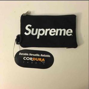 Supreme Mobile Pouch
