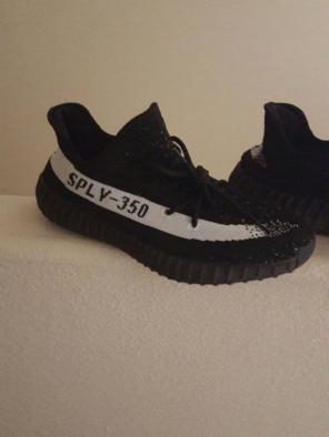 Yeezy v2 oreo colorway