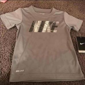 NWT Nike Dri-Fit Boys Shirt 3T