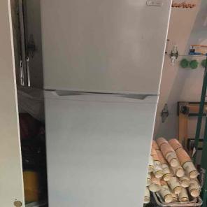 White Vissani Refrigerator