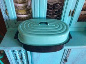 Vintage Enamel Ware Roasting Pan