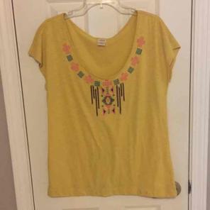 Mossimo Top Size Large