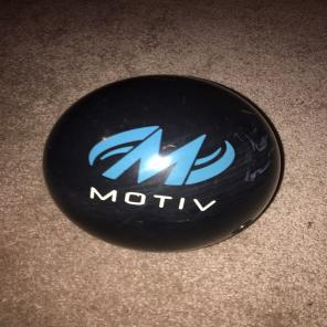 Motiv Sigma Tour Bowling Ball