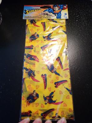 16 Superman treat bags with ties