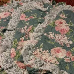 VINTAGE QUILTED PILLOW SHAMS (3)