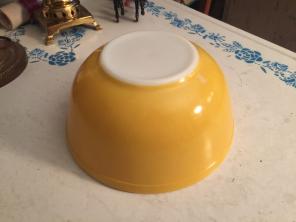 Pyrex Yellow 403