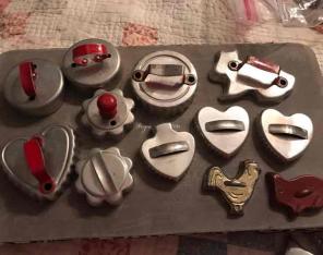 Cookie cutter and biscuit both bundles
