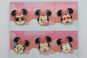 DISNEY MINNIE EMOJI PIN SET