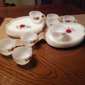 Complete Federal Glass Rose Snack Set
