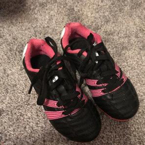 Umbro Toddler Size 10 Cleats