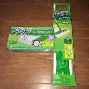 2 Swiifer kit mop and sweeper wet