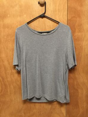 Grey Gap T-shirt