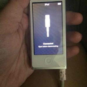 IPod Nano 7th gen white with music