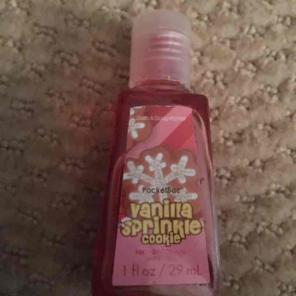 vanilla sprinkle cookie pocketbac bbw