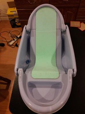 Safety 1st Portable Folded Baby Bath Tub