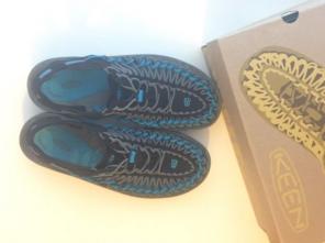 Black/Blue Danube Style Keens