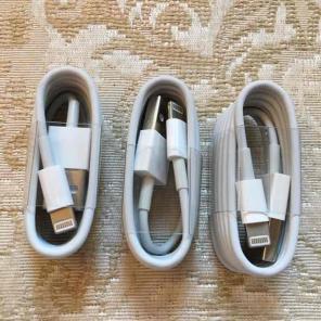 3 iPhone USB lightning charger cables