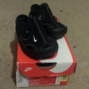 5C Nike Sandals