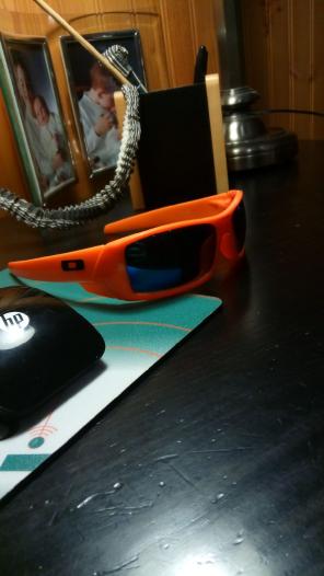 Fake oakleys (polarized)