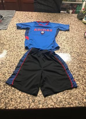 Boys Adidas Outfit Size 5