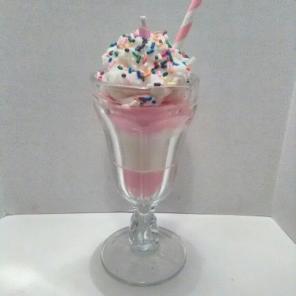 Ice Cream Float Candle