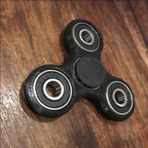 Finger spinner