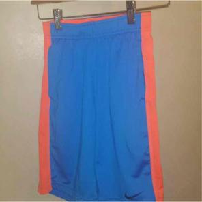 Boys Nike shorts size M fair condition
