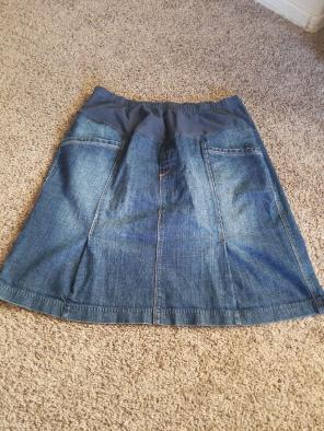 Old Navy Maternity Denim Skirt Size XL